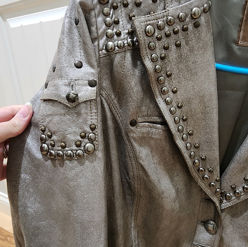Double D Ranch Metallic Studded Leather Jacket - Picture 9 of 10